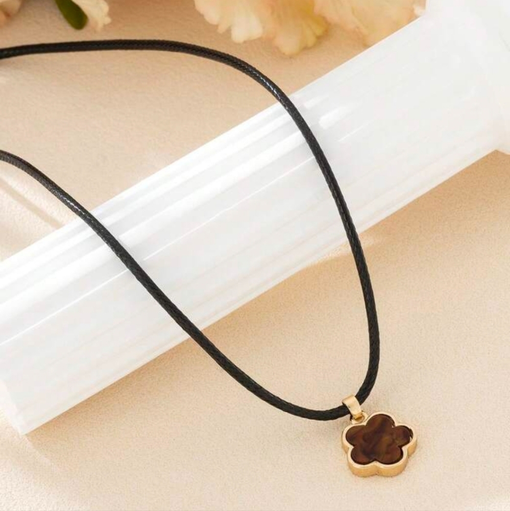 Elegant Gold and Brown Flower Pendant Necklace - Picture 2 of 7